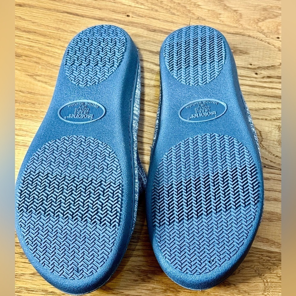 Women New Isotoner Slippers Size 8.5​​​​​​ - Picture 3 of 3